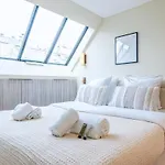 Stylish Triplex With Amazing Terrace Near Louvre Παρίσι