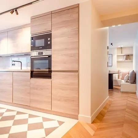 Stylish Triplex With Amazing Terrace Near Louvre 아파트